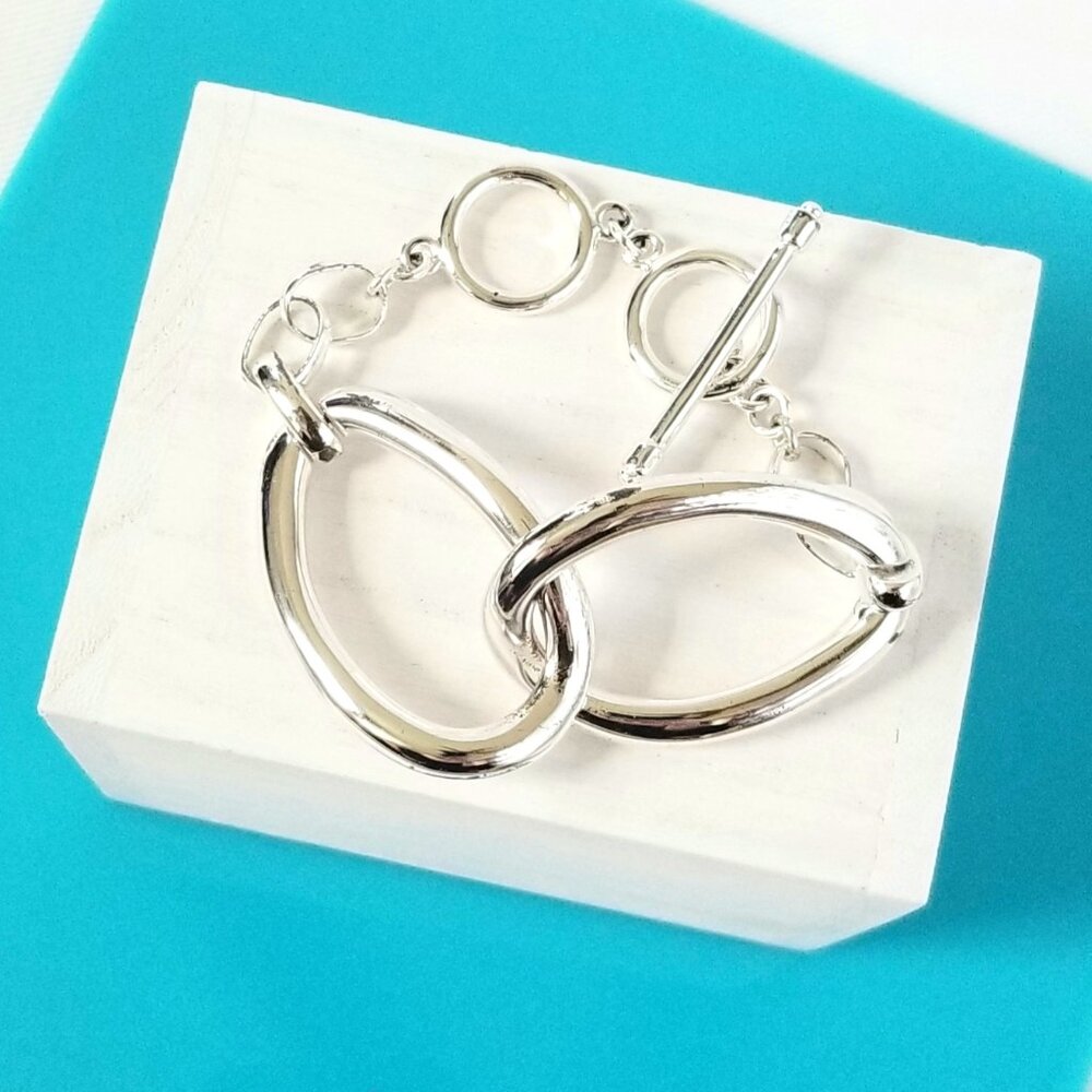 Capri Girl Womens Costume Jewelry Silver Chunky Metal Link Bracelet Toggle Clasp